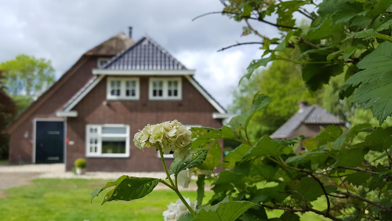 The Barnyard Bed & Breakfast Balinge Exterior photo